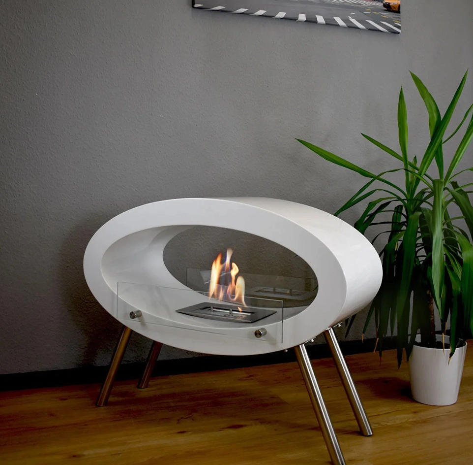 freistehender bio ethanolkamin standkamin ovale form mit glasscheiben mosian weiss wohnzimmer